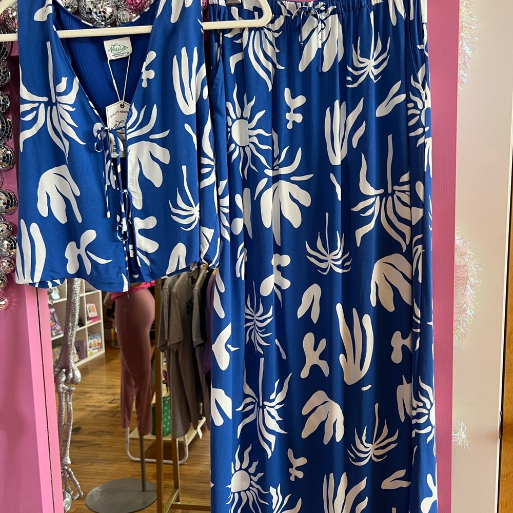 Very J Navy and White Patterned Skirt Set